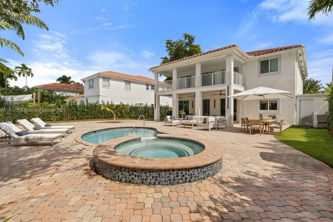 Building Photo - 6358 NW 113th Pl