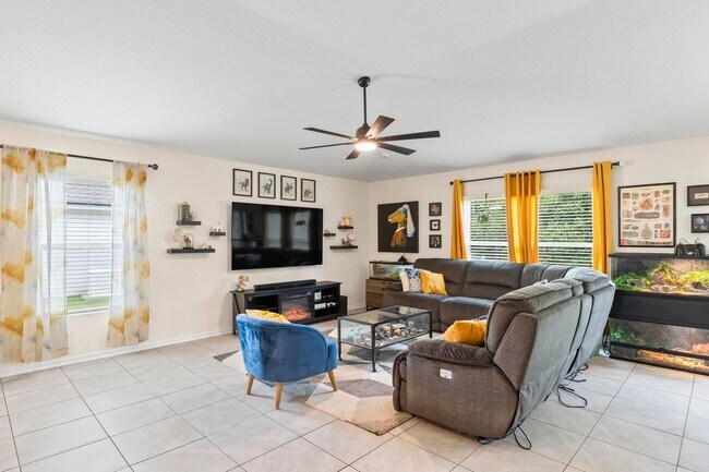 Building Photo - Sawmill Creek 4 bedroom!