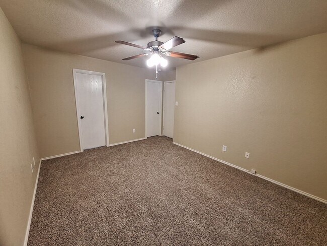 Building Photo - Bridgewood Corner Lot