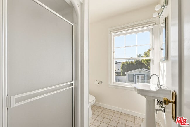 Building Photo - 360 23rd St