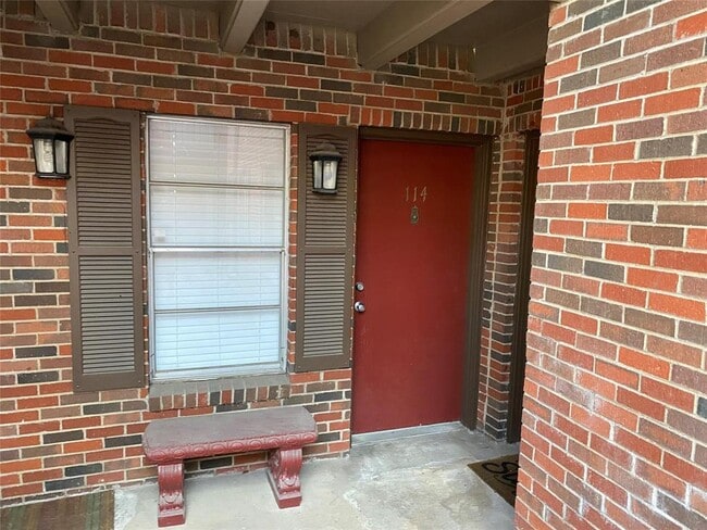 Primary Photo - 4217 Avondale Ave