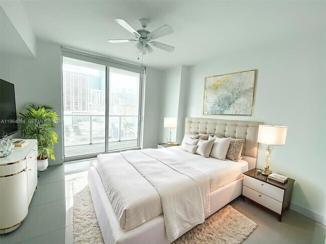 Building Photo - 244 Biscayne Blvd