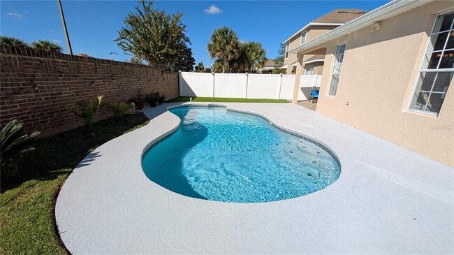 Building Photo - 2212 Stone Lake Ct