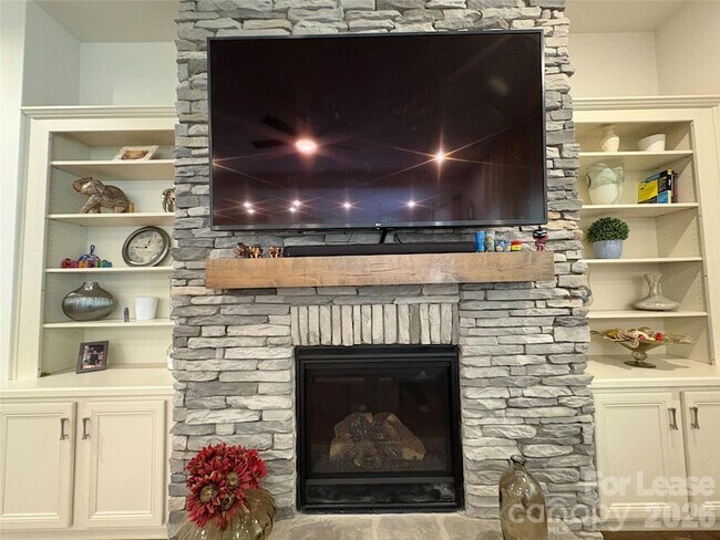 Building Photo - 11602 Clems Branch Dr