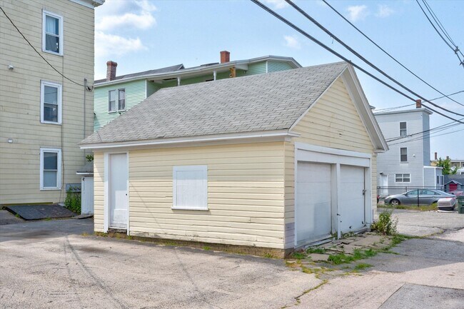 Building Photo - 475 Rimmon St