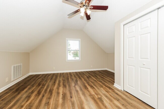 Building Photo - 2813 Edward Ct