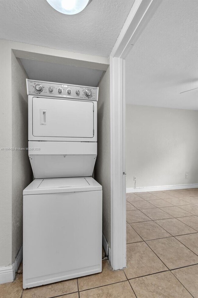 Building Photo - 3680 N 56th Ave