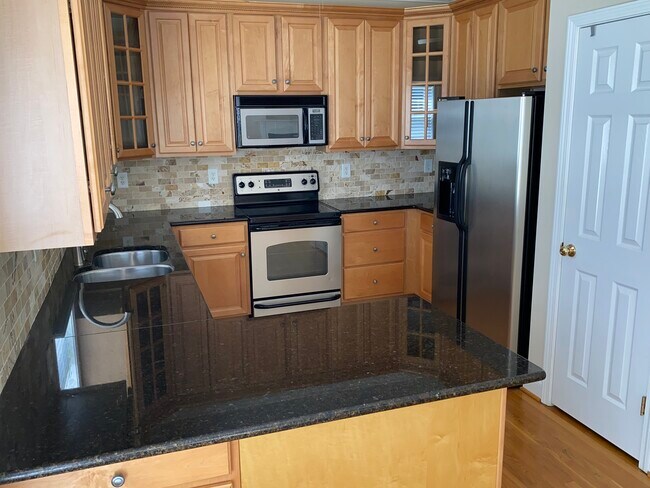 Building Photo - 100 Savannah Meadows Dr