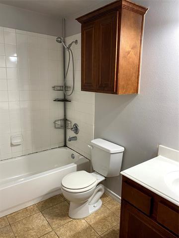 Building Photo - 906 Parkplace Ridge