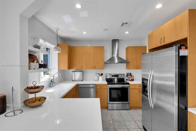 Building Photo - 262 NE 98th St