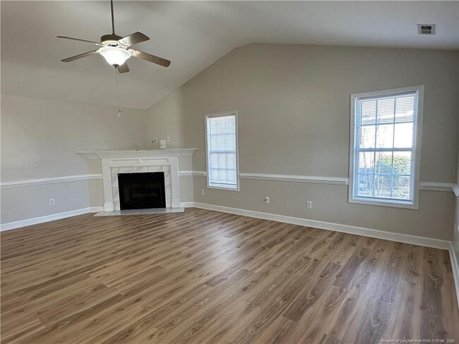 Building Photo - 1034 Canter Ln