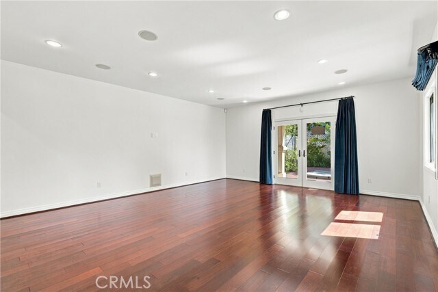 Building Photo - 642 N Crescent Heights Blvd