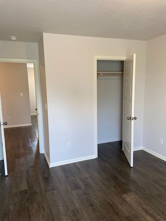 Building Photo - *Pre-leasing* Three Bedroom | Two and a Ha...