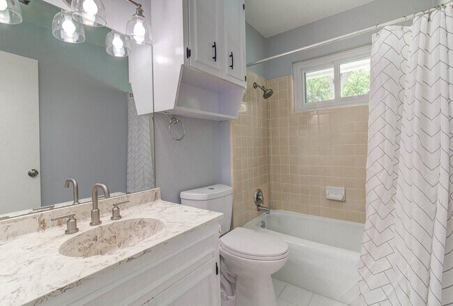 Building Photo - 2300 Cypress Point E