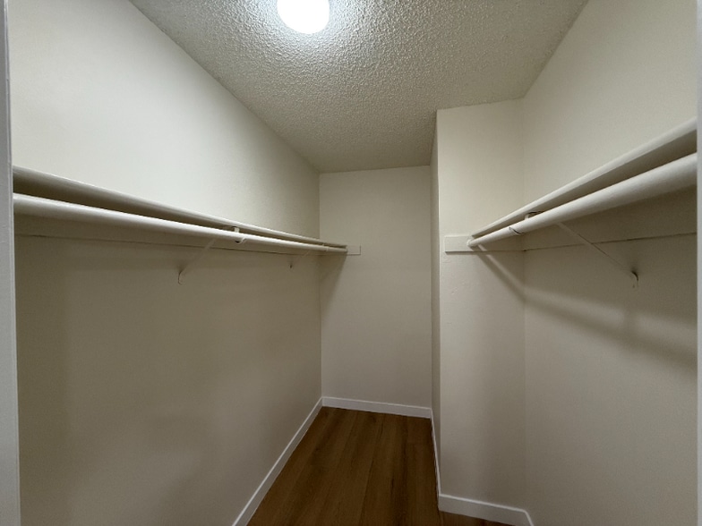 Building Photo - 13347 Victory Blvd