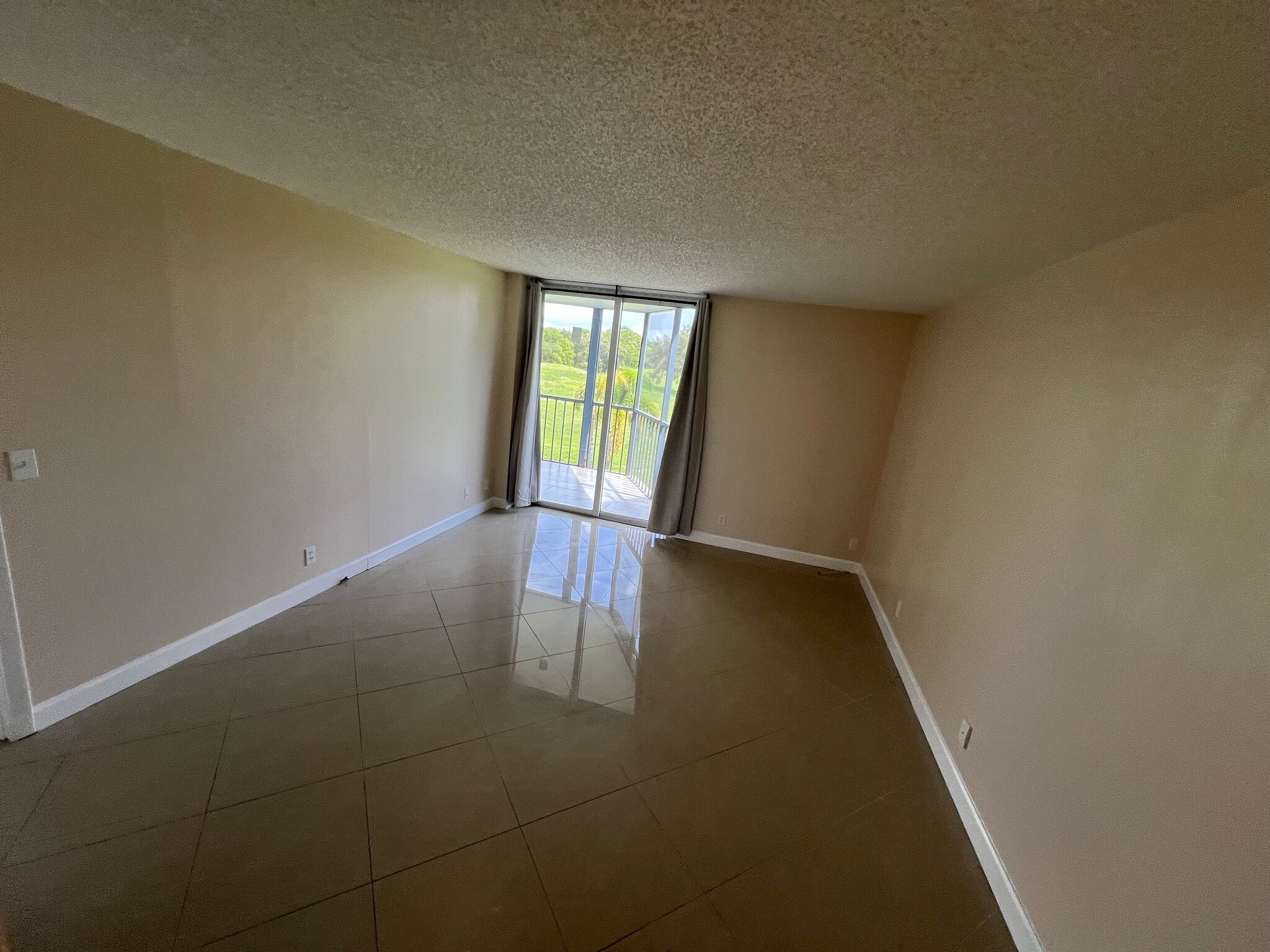 Master Bedroom - 6400 NW 2nd Ave