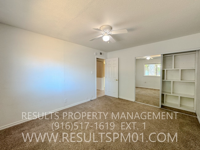 Building Photo - Charming Roseville Corner-Lot Home with RV...