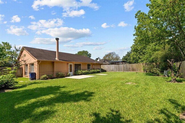 Building Photo - 2822 Wood Hollow Dr