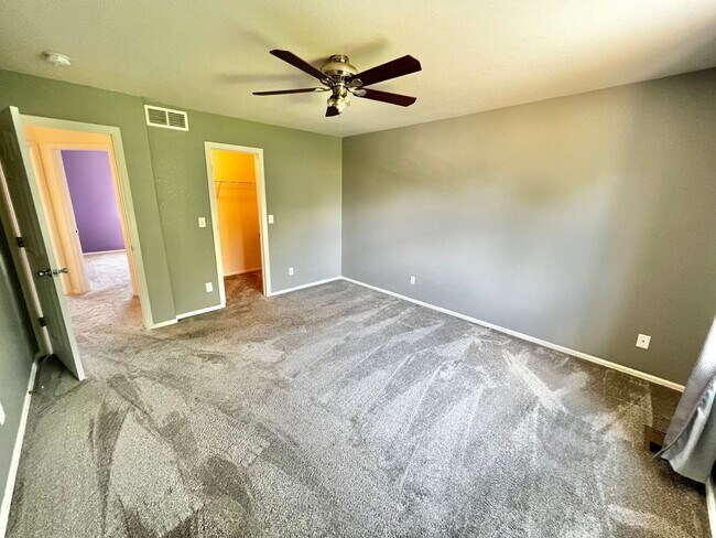 Building Photo - Beautiful 3 bed 2.5 Bath Home in East Loveland, CO!