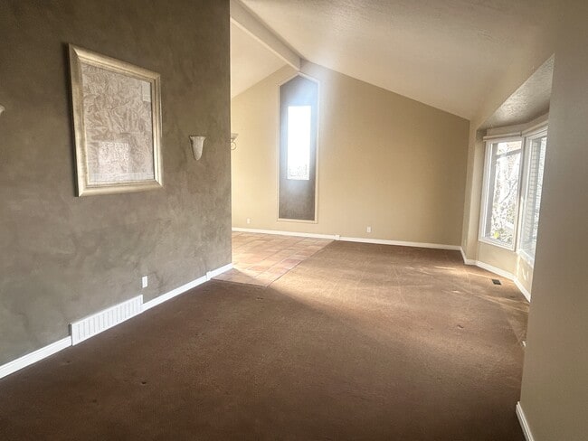 Building Photo - 1094 Gravel Hills Dr