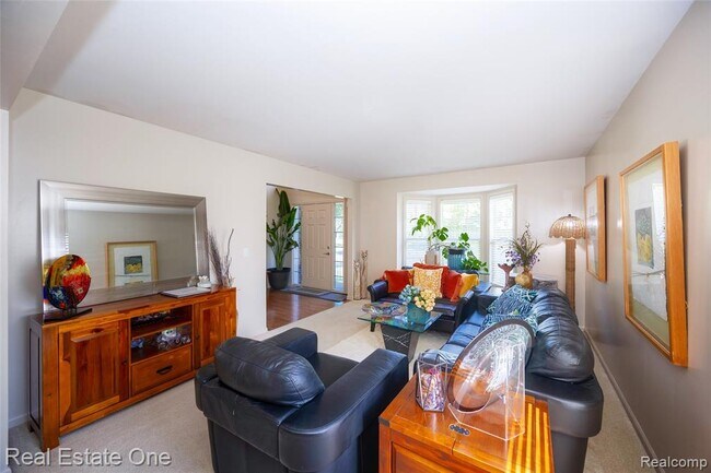 Building Photo - 3481 Castlewood Ct