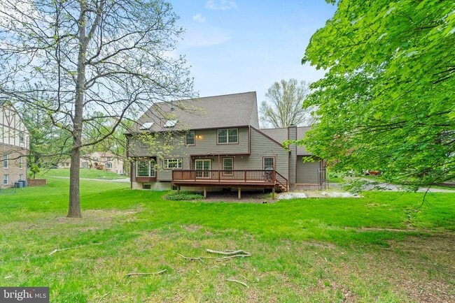 Building Photo - 10317 HICKORY Dr