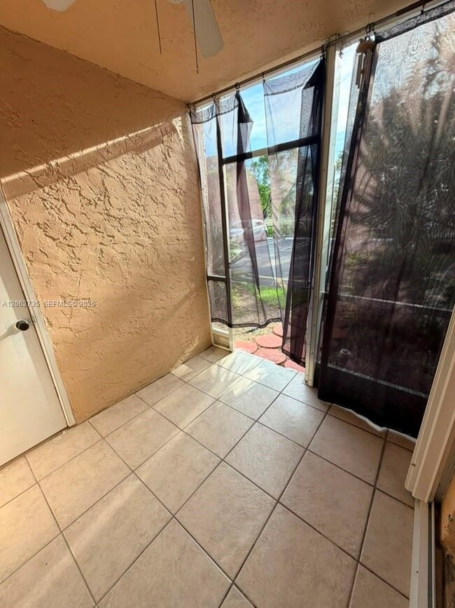Building Photo - 12193 Royal Palm Blvd