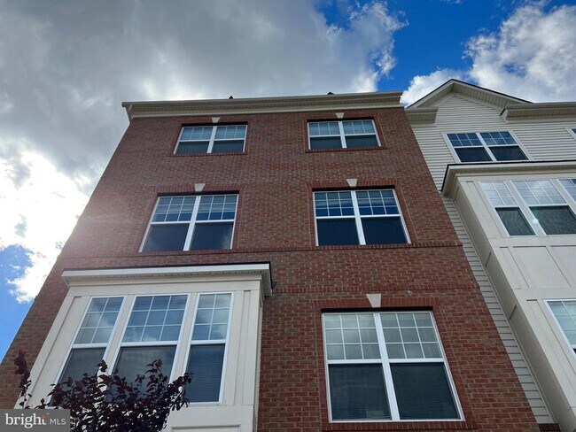 Building Photo - 7031 Starwort Wy