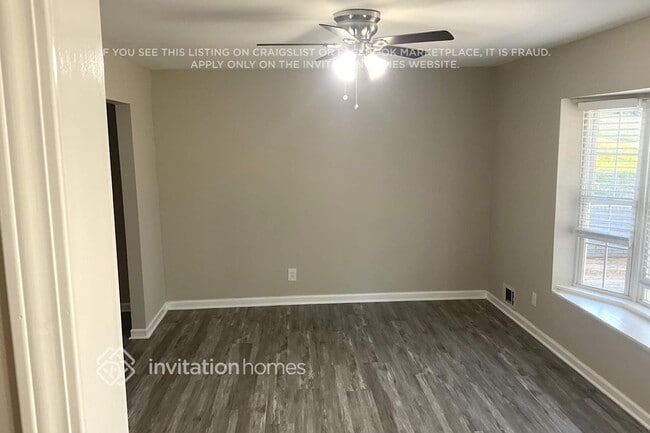 Building Photo - 3697 Glen Falls Dr