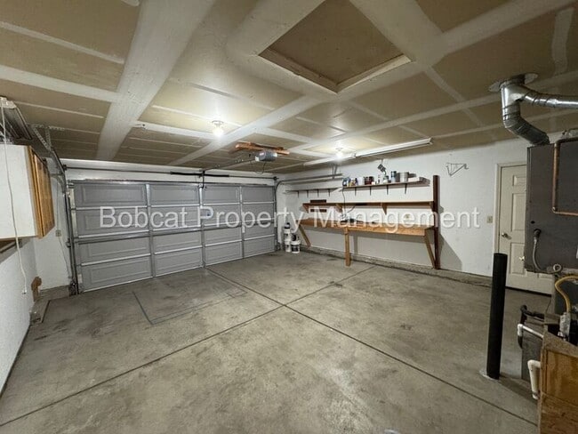 Building Photo - 326 Sandalwood Dr