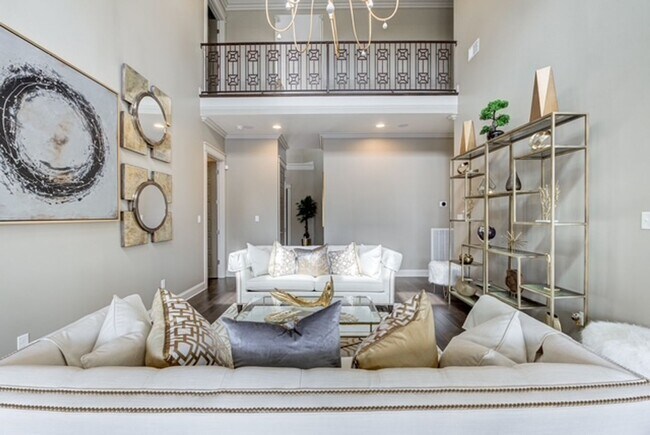 Building Photo - Winslow Cove Furnished Executive Estate with Pool