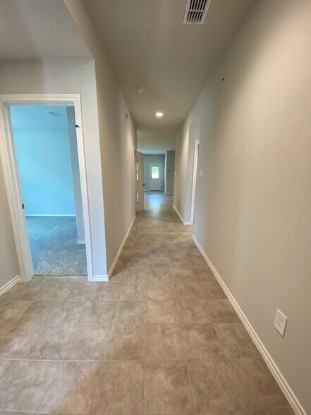 Building Photo - 4149 Crooked Bend Dr