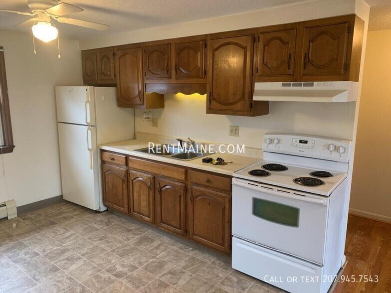 Building Photo - 385 Pine St