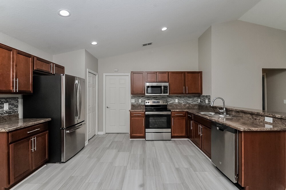 Building Photo - 6111 Evansbrook Dr