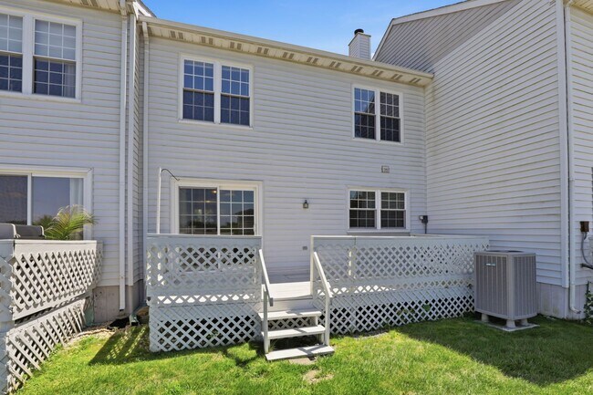 Building Photo - 106 Spring Ridge Ct