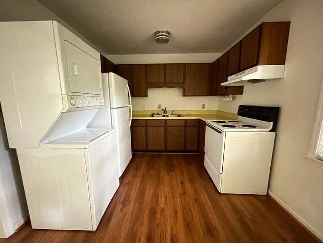 Building Photo - Charming 2br house on the Northside of Cha...