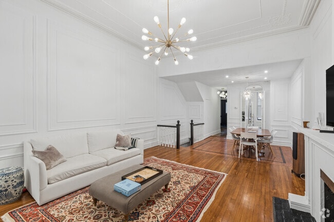 1st Floor - Living Room - 115 E 62nd St