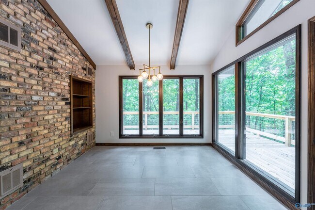 Building Photo - 206 Newcomb Rd