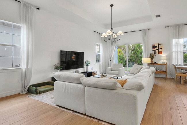 Building Photo - 10369 Northbrook Cir