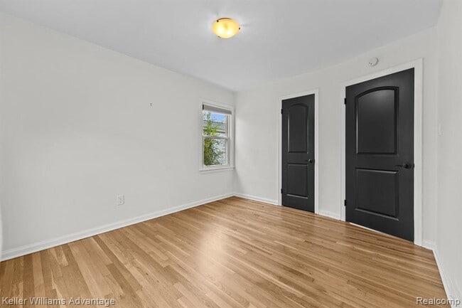 Building Photo - 4516 Robinwood Ave