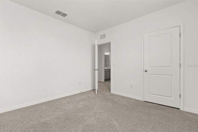Building Photo - 33301 Darley Dl Trl