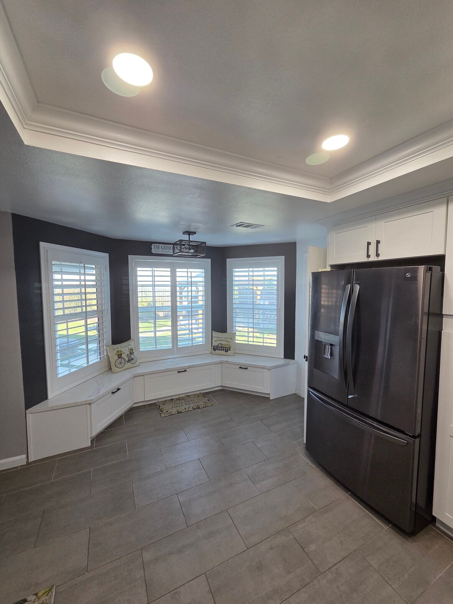 Building Photo - 22 Ridge Crest Cir