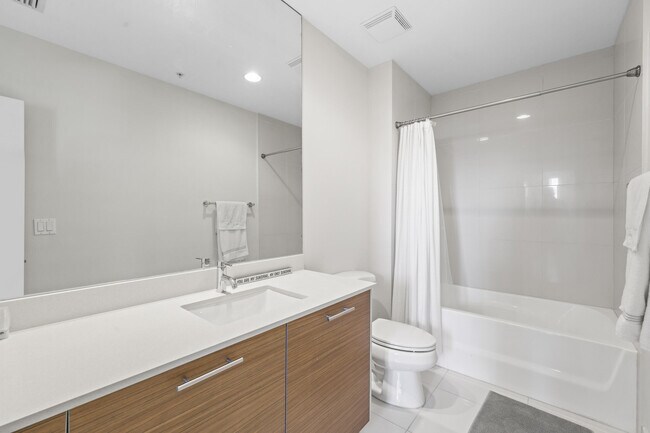 Building Photo - 480 Hibiscus St