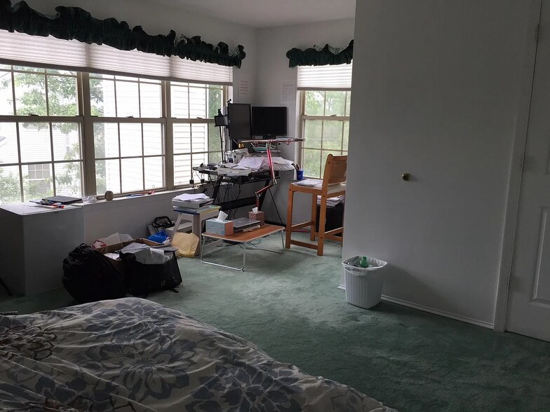 Bedroom - 137 Salem Rd