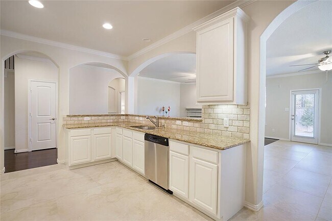 Building Photo - 103 E Jagged Ridge Cir