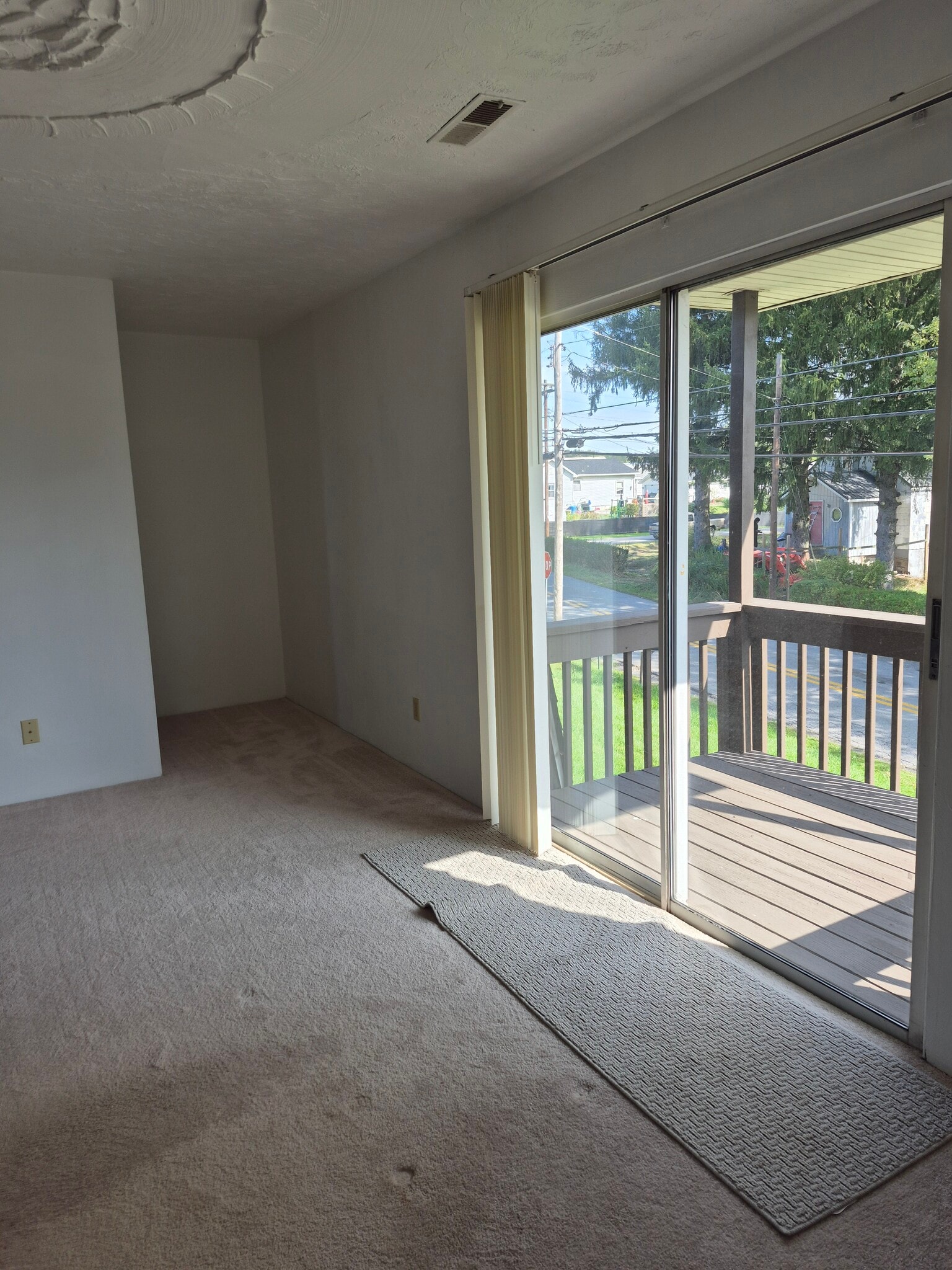 Living Rm. & Deck - 301 Lee Rd