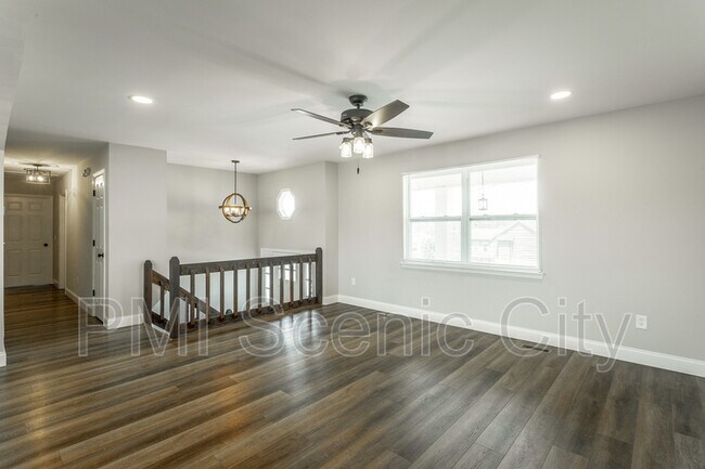 Building Photo - 8128 Fallen Maple Dr