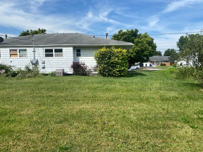 Building Photo - 5254 Karl Rd