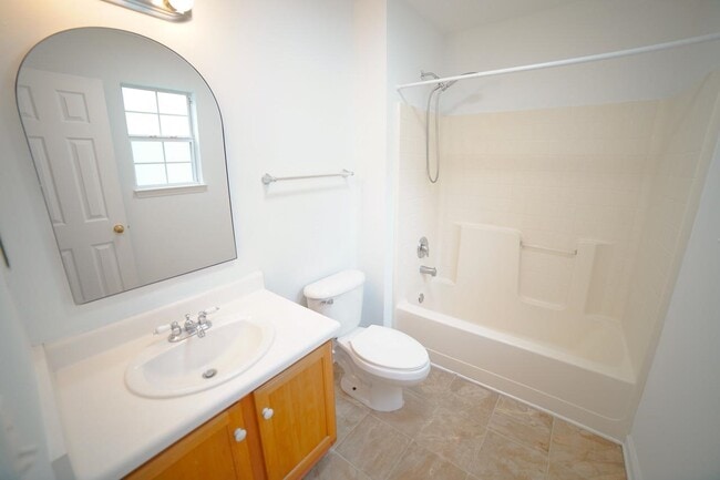 Building Photo - 1272 Cross Creek Cir