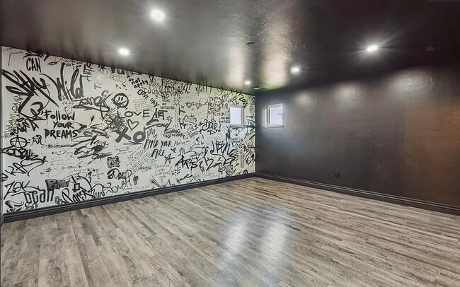 Building Photo - Edmond Schools with Upgrades